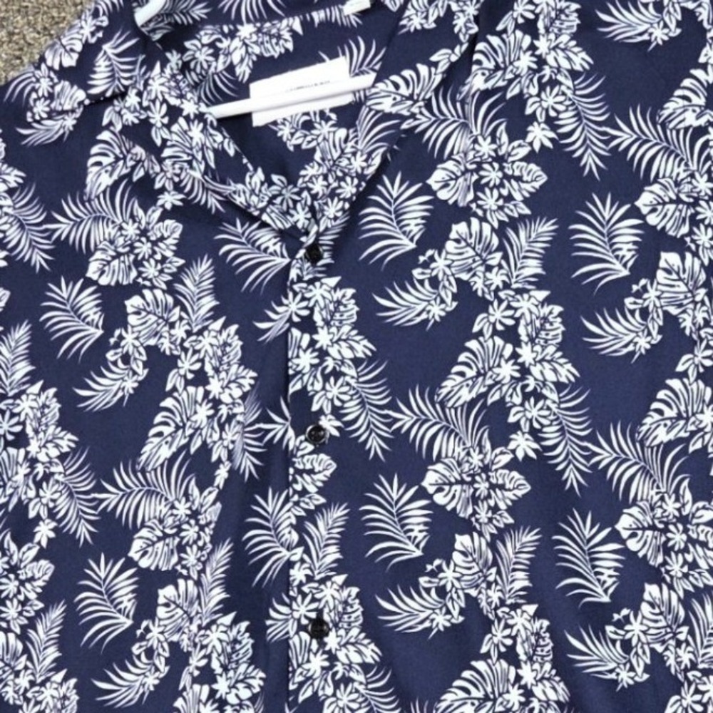 J.B. Mittwoch Hawaiian Shirt Mens Small Navy Blue Howe Floral Viscose Italy - Picture 2 of 9